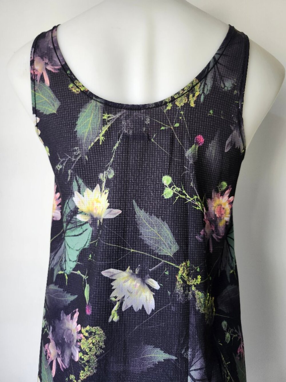 Oiselle Breezy Botanical Floral Technical Sheer Fabric Tank Dress w Pockets - Picture 6 of 16